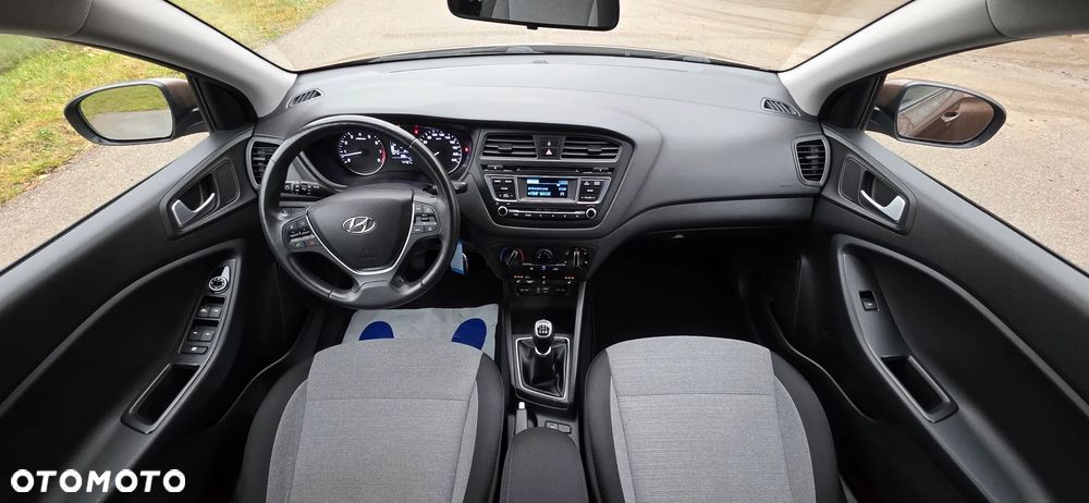 Hyundai i20 1.2 YES Silver - 16