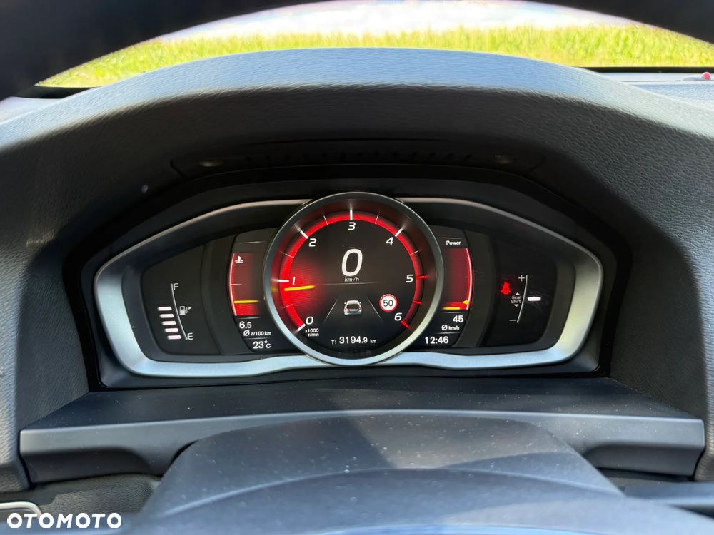 Volvo V60 Cross Country D3 Drive-E Momentum - 9
