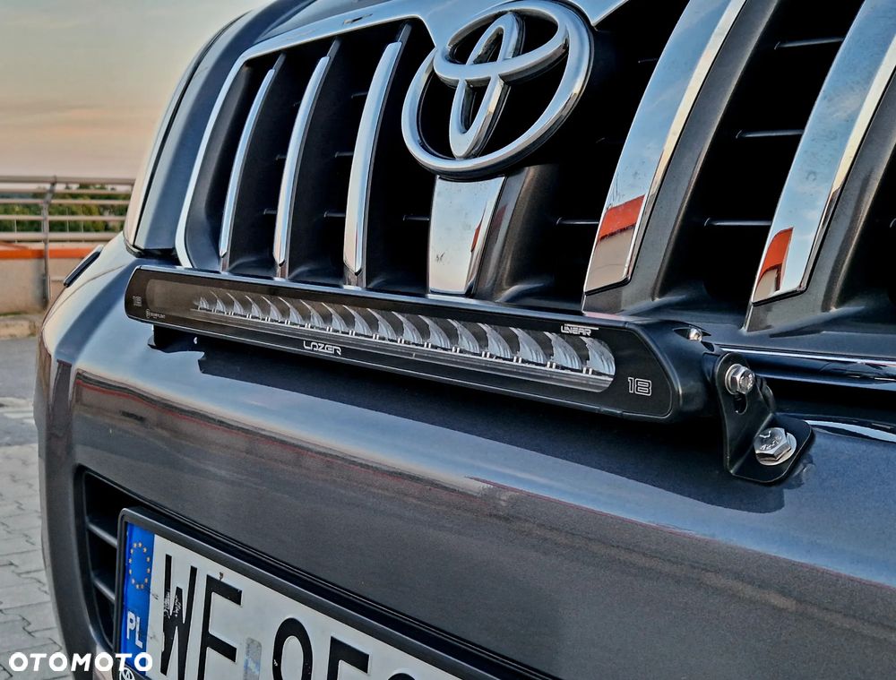 Toyota Land Cruiser - 7