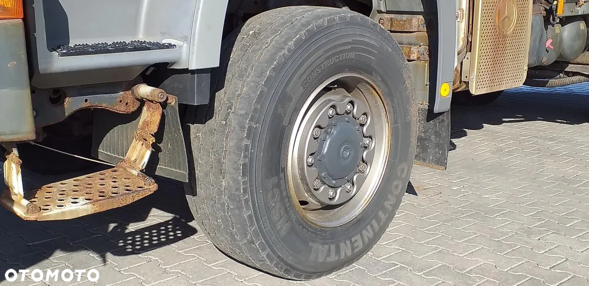 Mercedes-Benz SAMOCHÓD CIĘŻAROWY MERCEDES BENZ 1832 ACTROS - WYWROTKA Z PIASKARKO - SOLARKĄ I PŁUGAMI - 33