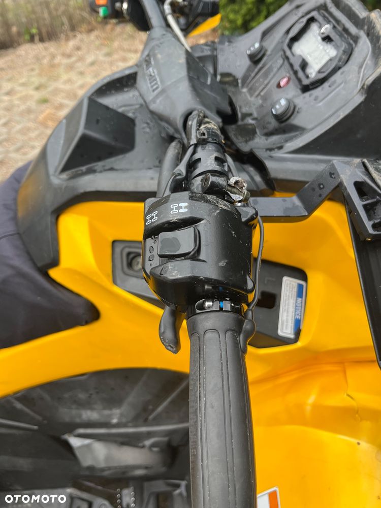 Can-Am Outlander Max - 10