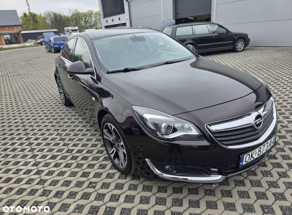 Opel Insignia - 1