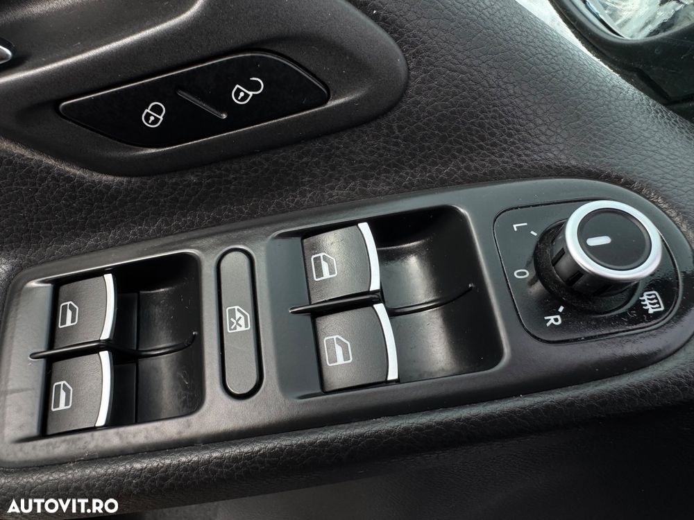 Volkswagen Golf 1.4 TSI BlueMotion Technology DSG Highline - 22