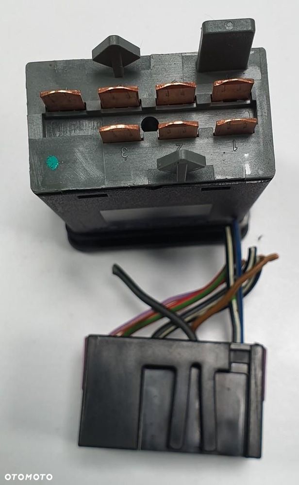 PANEL PRZYCISK ŚWIATEŁ AWARYJNYCH VW GOLF IV 10-73-0127 - 3
