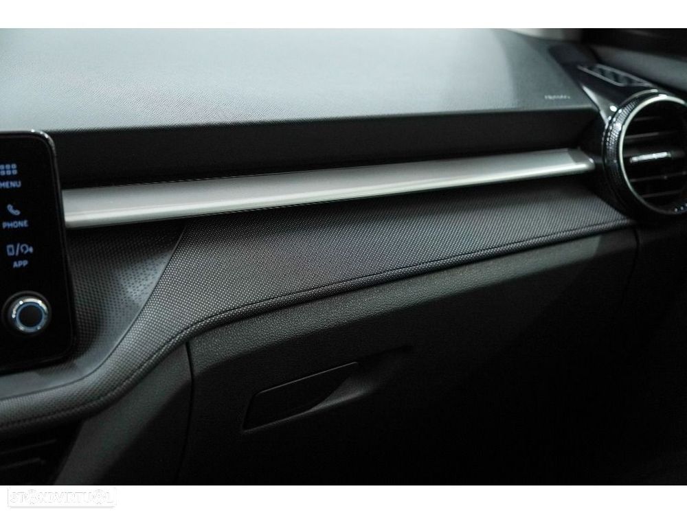 Skoda Fabia 1.0 TSI Selection DSG - 33