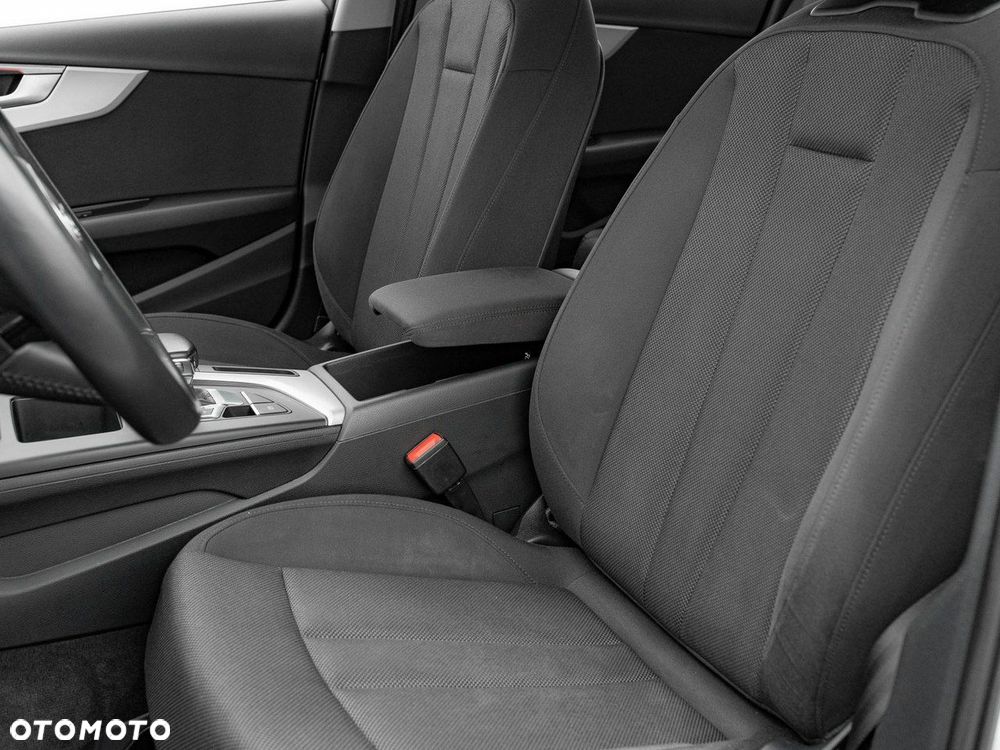 Audi A4 Limousine 35 TFSI mHEV S tronic - 14