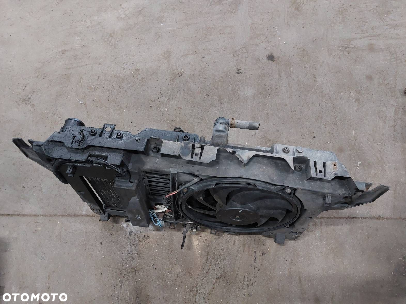 PAS PRZEDNI WZMOCNIENIE CZOŁOWE CITROEN C5 I 2.2 HDI - 2