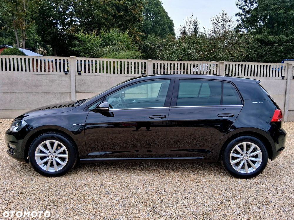 Volkswagen Golf - 6