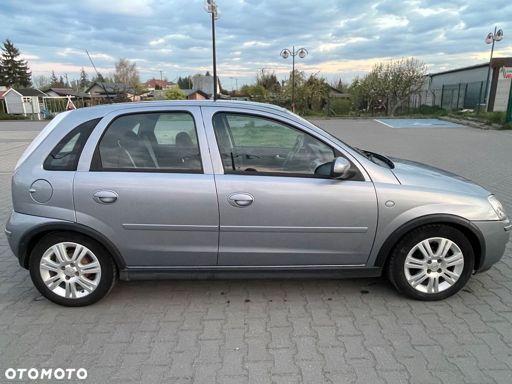 Opel Corsa 1.2 16V Cosmo EasyTronic - 4