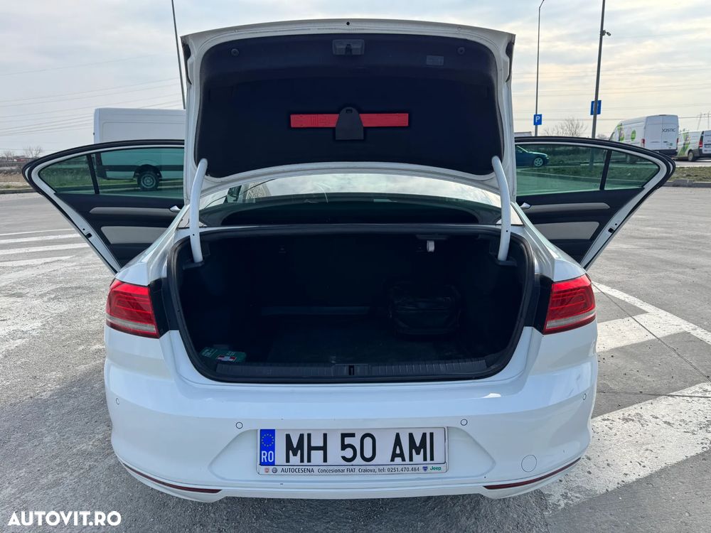 Volkswagen Passat - 17