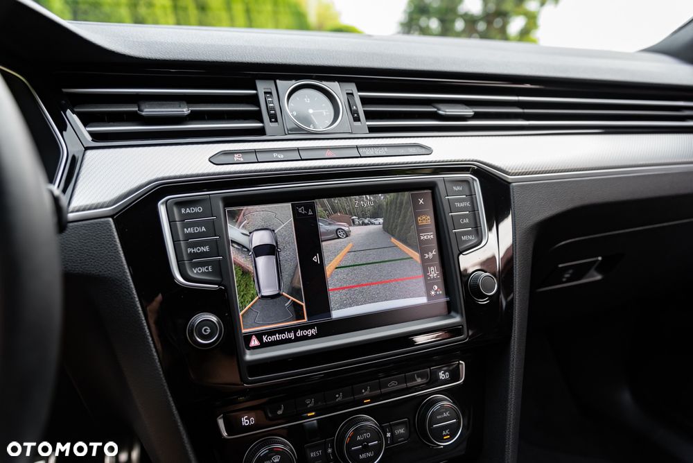 Volkswagen Passat Variant 2.0 TSI (BlueMotion Technology) 4Motion DSG Highline - 36