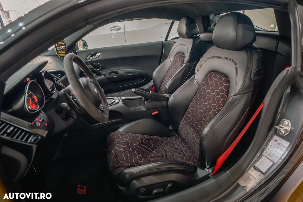 Audi R8 4.2 FSI Quattro R-Tronic - 6