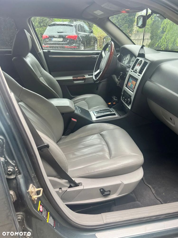 Chrysler 300C - 12