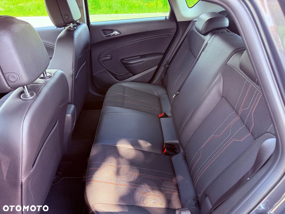 Opel Astra 1.4 Turbo - 10
