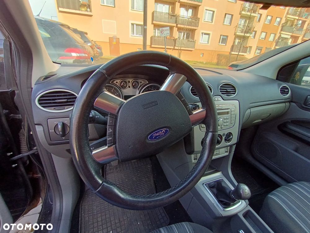 Ford Focus 1.6 Trend - 5