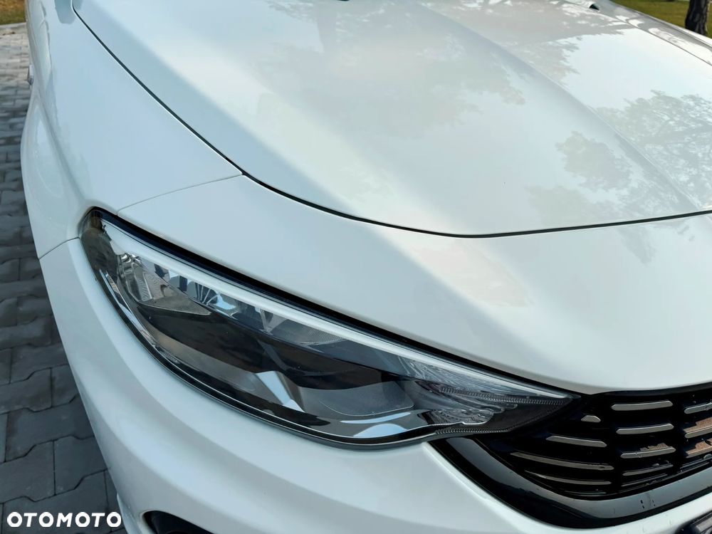 Fiat Tipo 1.4 16v Lounge EU6d - 21
