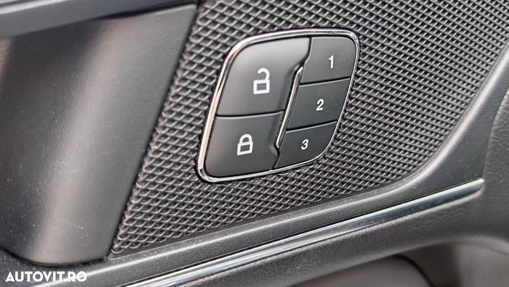 Ford S-Max 2.0 EcoBlue ST-Line - 27