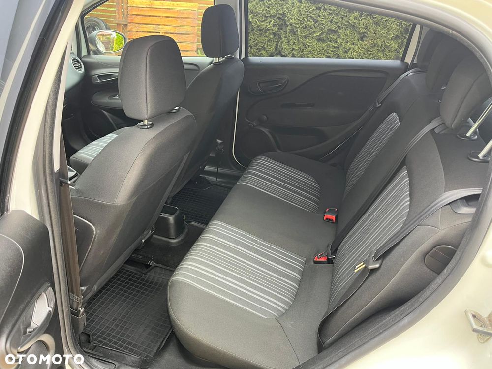 Fiat Punto Evo 1.2 8V Active - 12