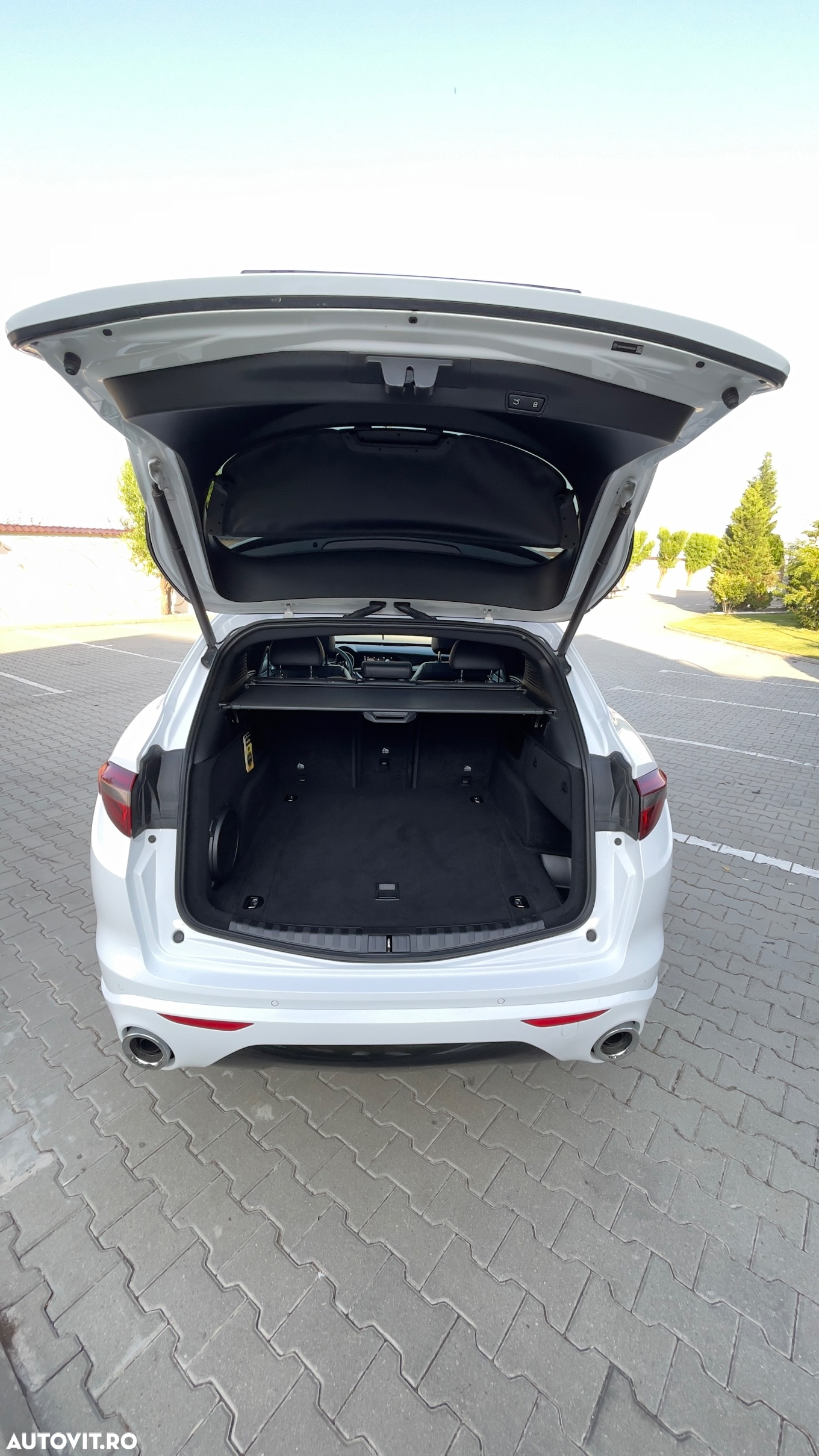 Alfa Romeo Stelvio 2.0 Turbo 16V AT8-Q4 Veloce - 26