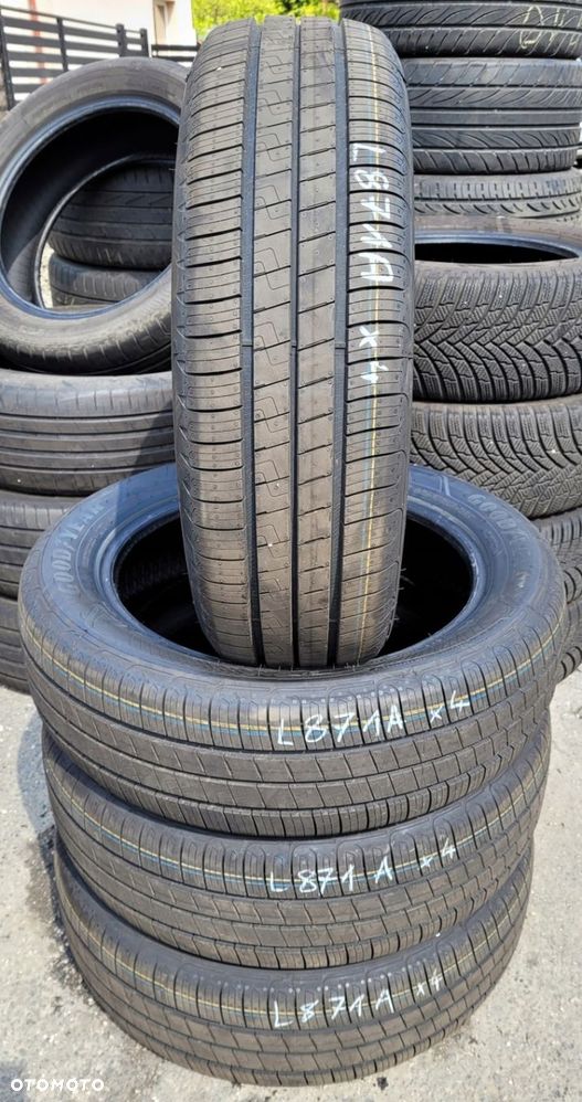 4x Goodyear EfficientGrip Performance 195/60R18 96H L871A - 2