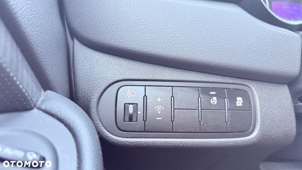 Kia Carens 1.7 CRDi L - 18