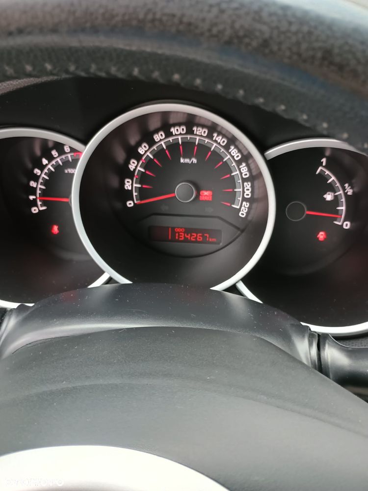 Kia Venga 1.4 L - 8