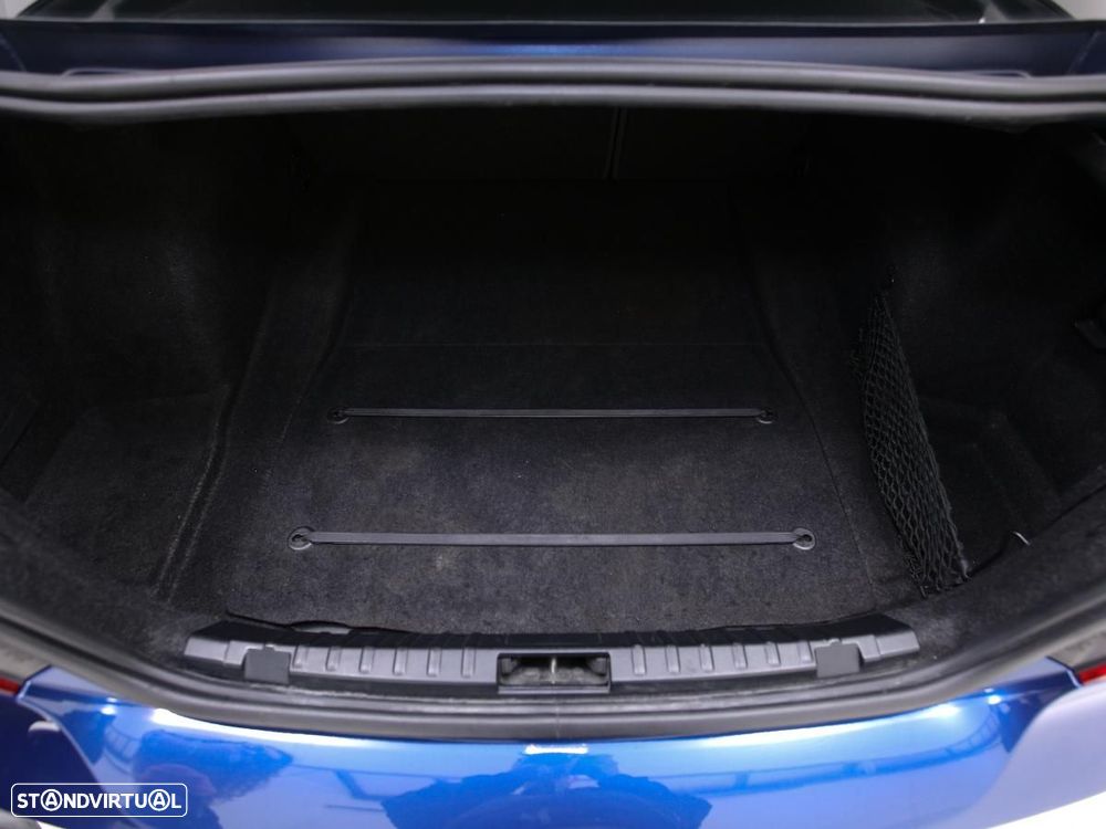 BMW 123 d Coupe - 12
