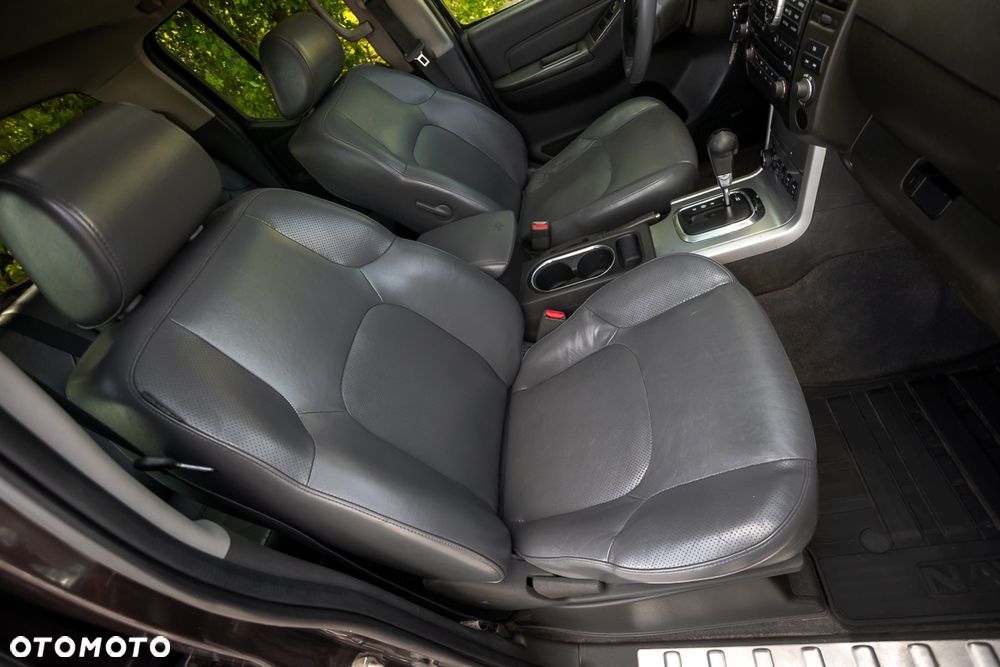 Nissan Navara 3.0 D V6 Platinum Long EU5 - 20