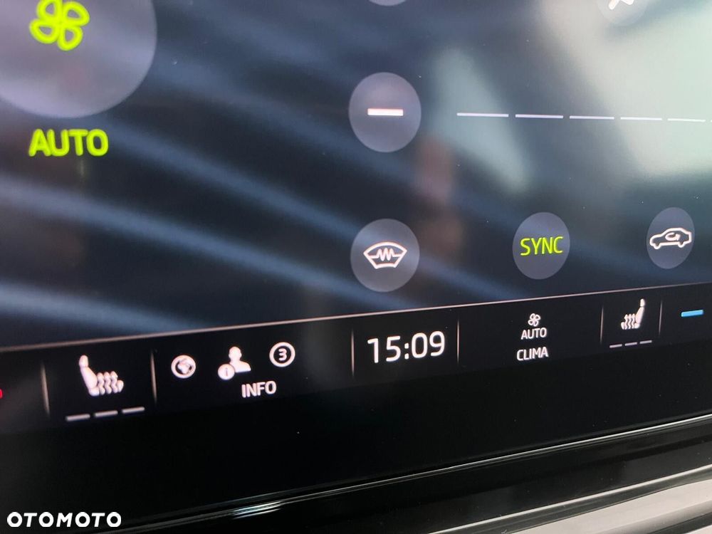 Skoda Octavia 1.5 TSI ACT Style - 25