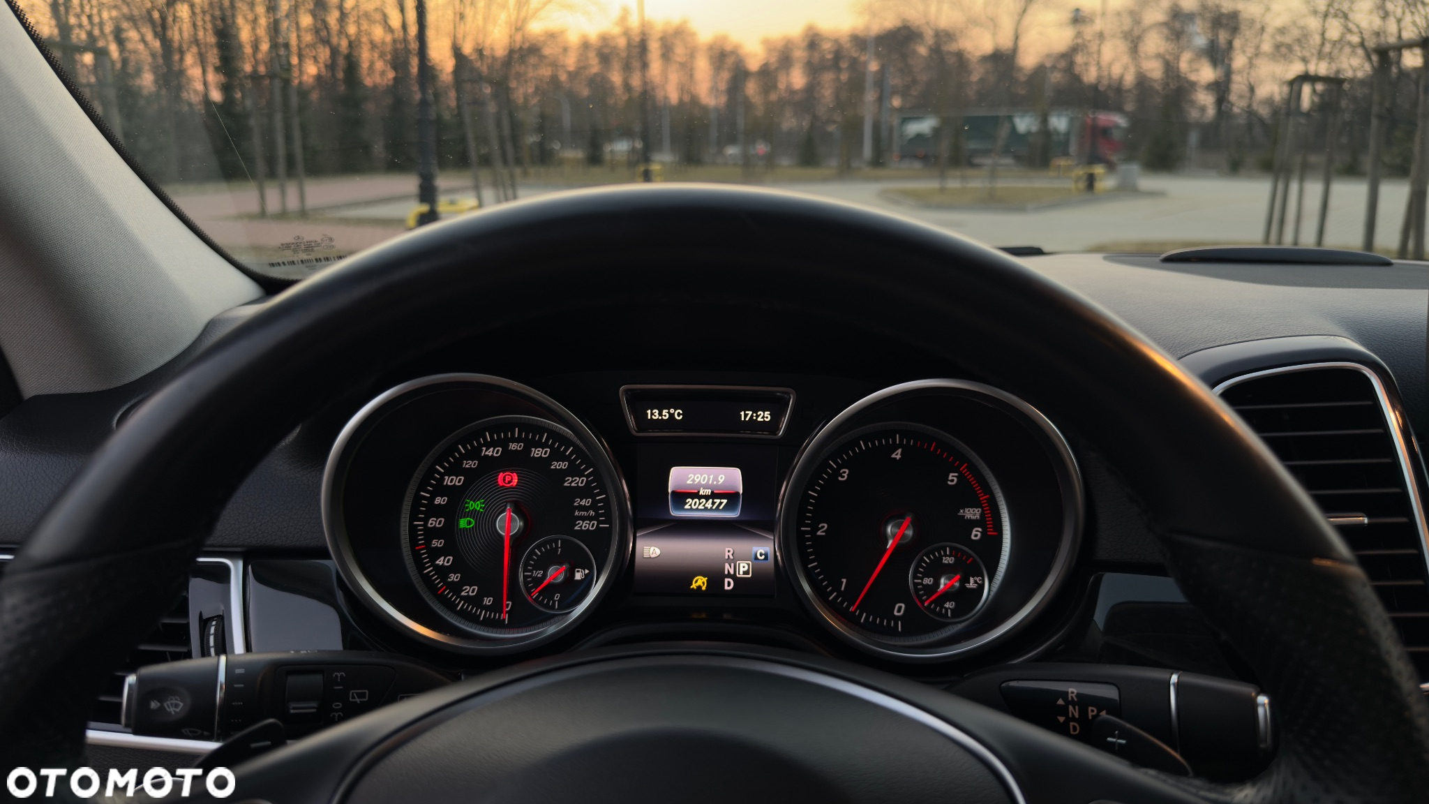 Mercedes-Benz GLE 350 d 4-Matic - 27