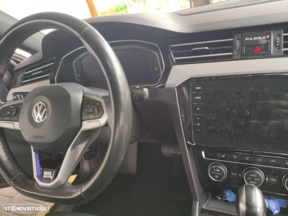 VW Passat Variant - 11
