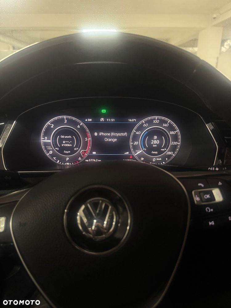 Volkswagen Arteon 2.0 TDI Bi-Turbo SCR 4Mot R-Line DSG - 9