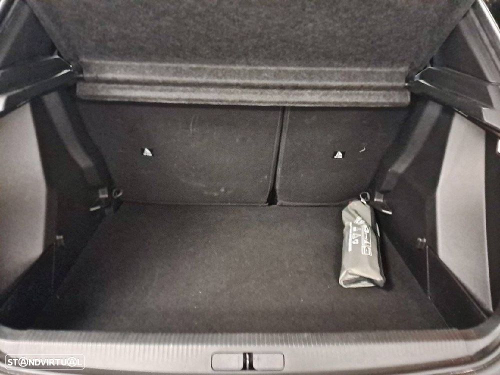 Peugeot 2008 1.2 PureTech Style - 6