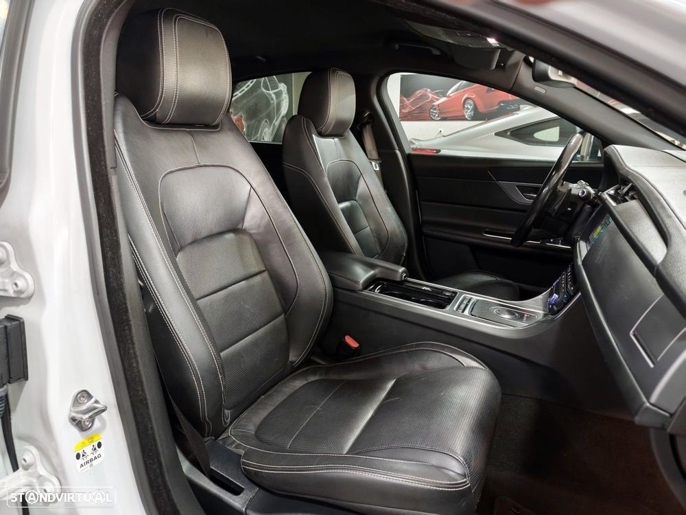 Jaguar XF 20d AWD Aut. R-Sport - 16