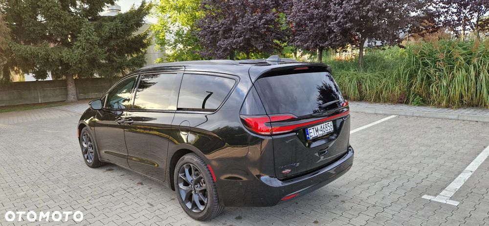 Chrysler Pacifica - 8