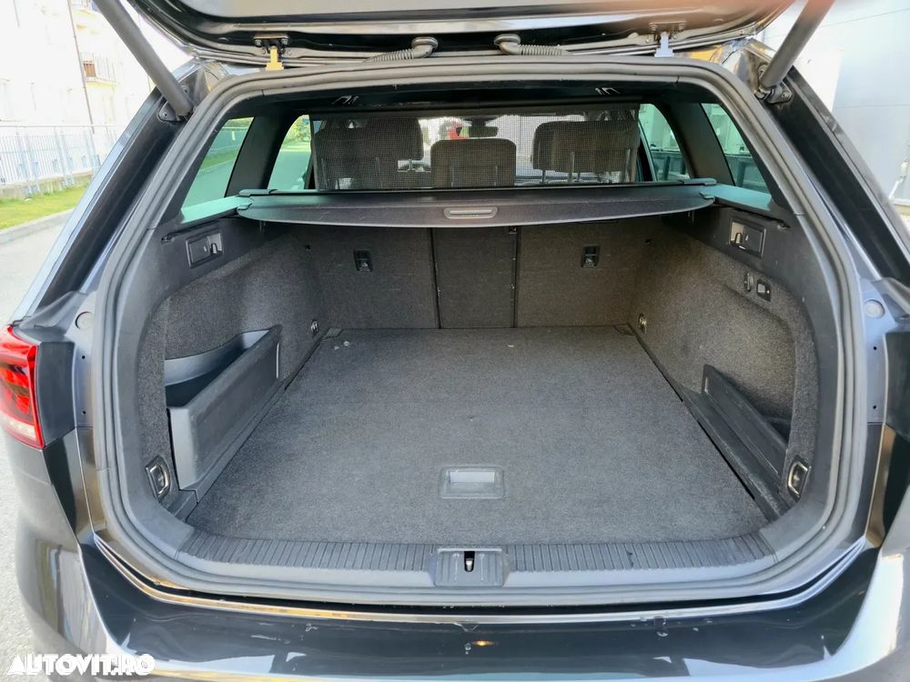 Volkswagen Passat - 23