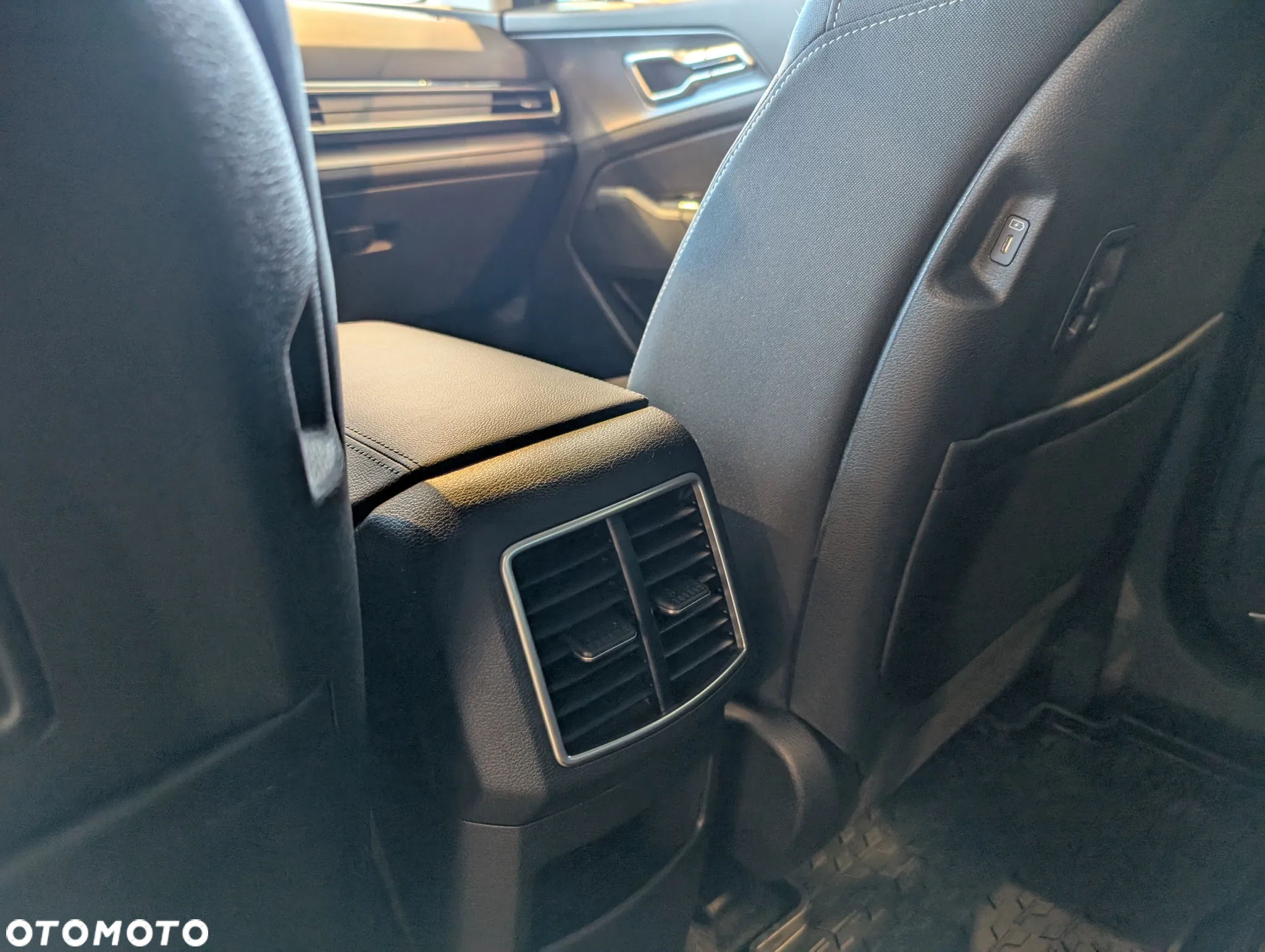 Kia Sportage 1.6 T-GDI PHEV L 4WD - 15