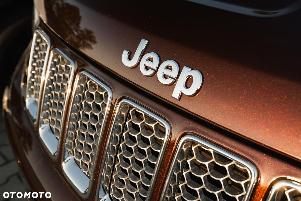 Jeep Grand Cherokee - 40