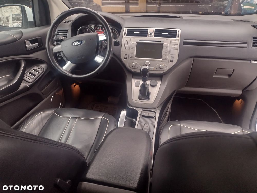 Ford Kuga - 22