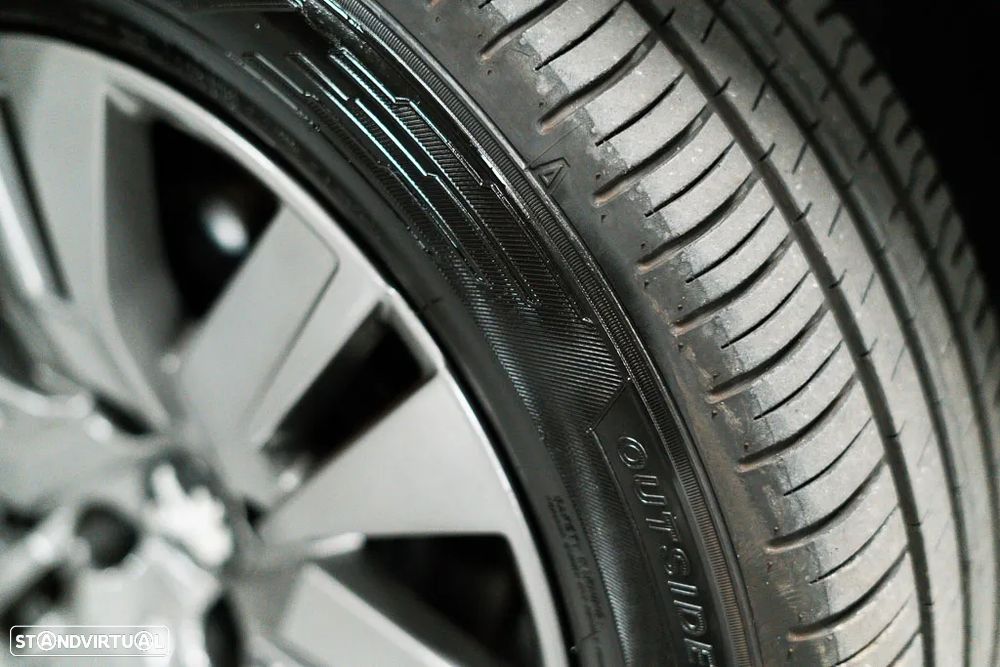 Peugeot 2008 1.2 PureTech Allure - 22