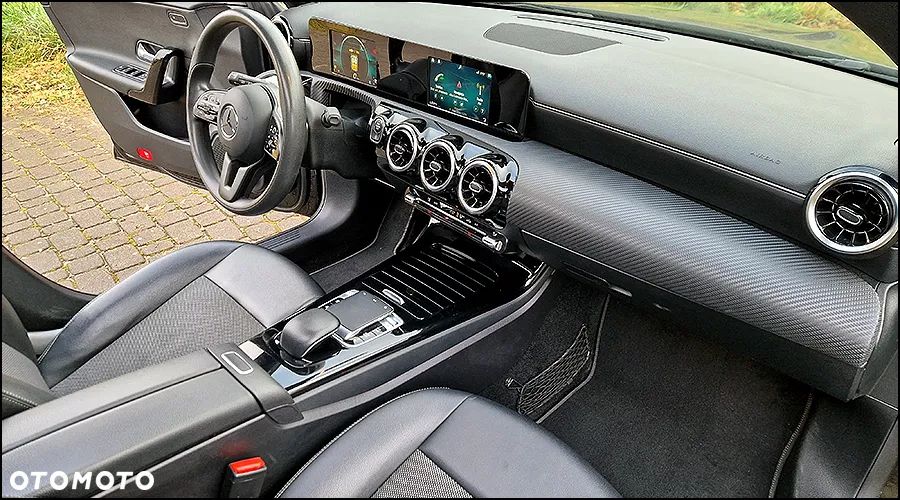 Mercedes-Benz CLA - 21