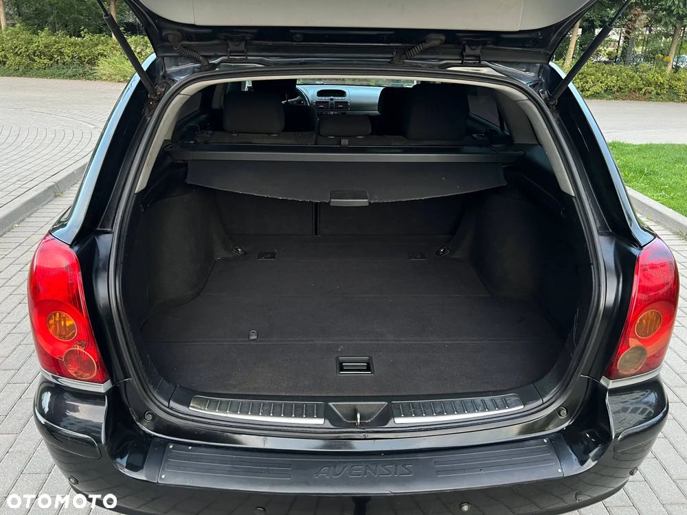 Toyota Avensis 2.0 D-4D High - 10