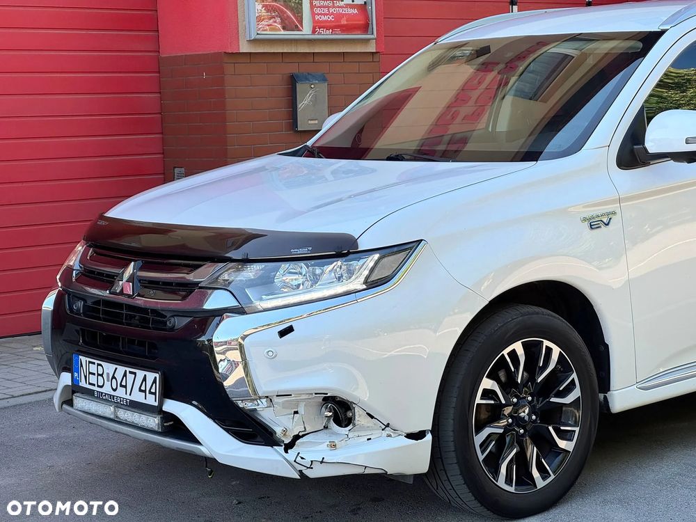 Mitsubishi Outlander - 27