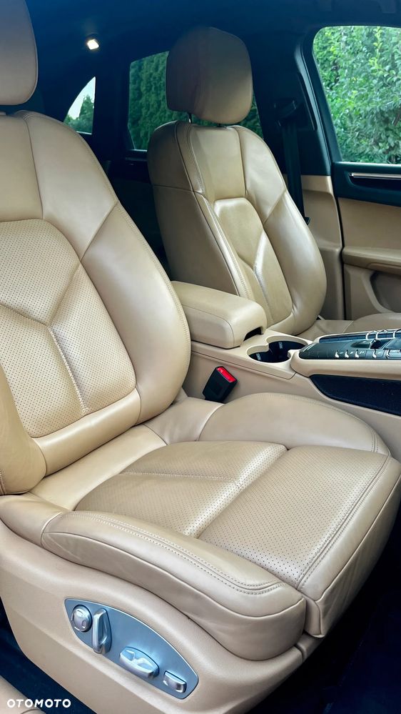 Porsche Macan - 22