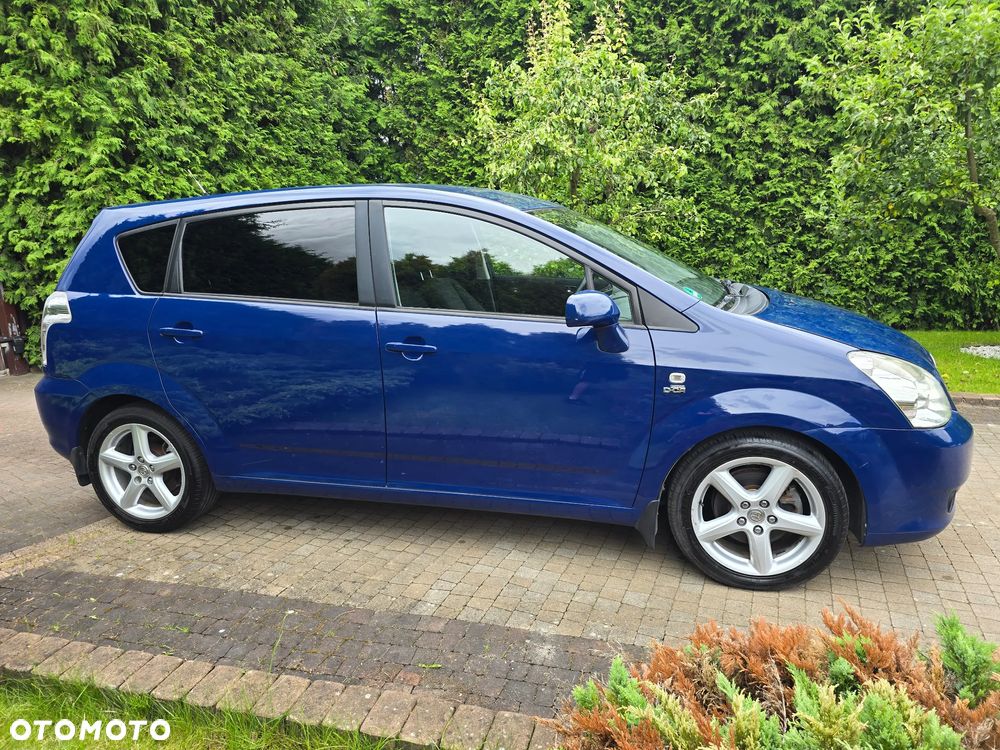 Toyota Corolla Verso 2.2 D-4D X - 8
