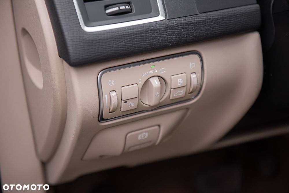 Volvo XC 60 D4 Geartronic Summum - 18