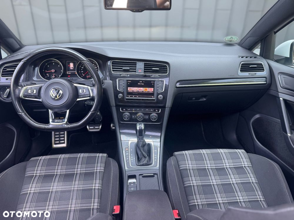 Volkswagen Golf VII 2.0 TDI BMT GTD DSG - 20