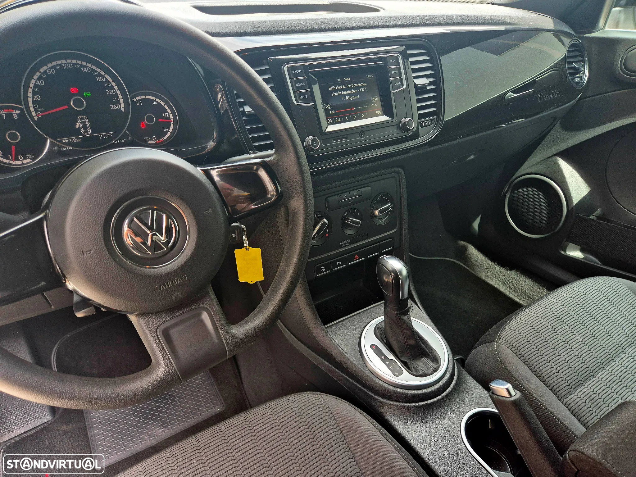 VW New Beetle Cabriolet 1.2 TSI Design DSG - 32