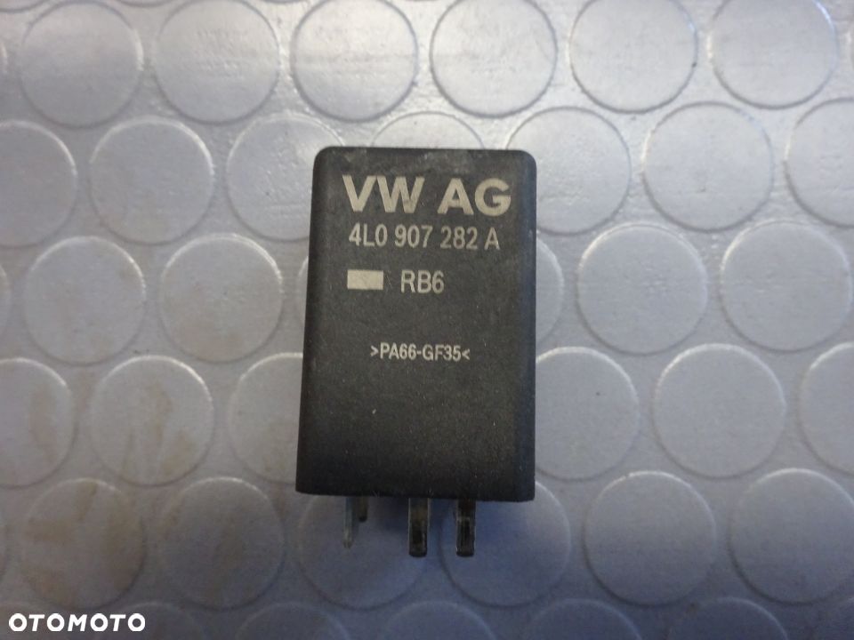 4L0907282A przekaznik swiec zarowych audi A6 A8 Q7 3.0 tdi  czesci