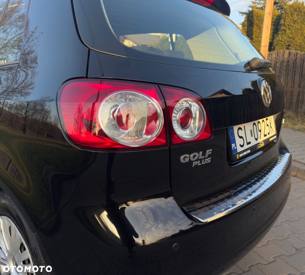 Volkswagen Golf Plus 1.6 TDI DPF BlueMotion Technology Trendline - 20